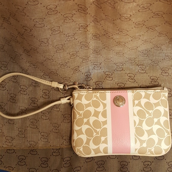 Elegance ♥ Coach Handbag and clutch set - Picture 7 of 8
